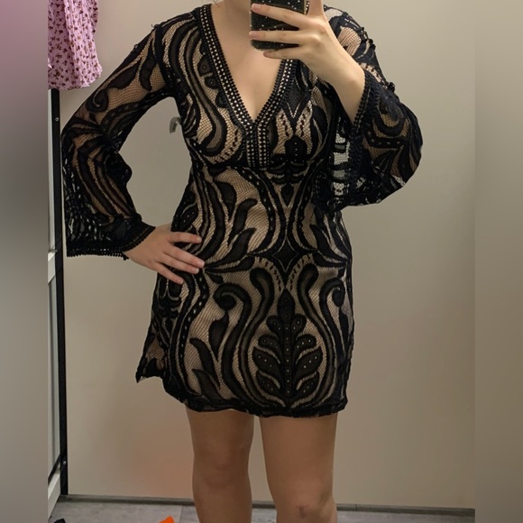 Formal dress - Picture 7 of 7